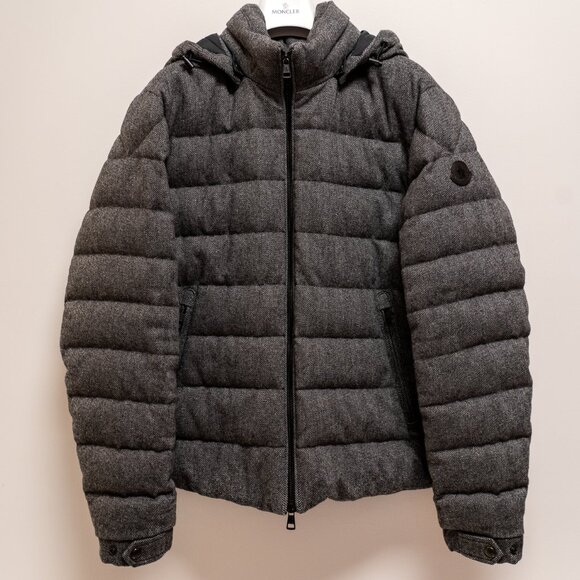 Moncler Men's Dark Gray Arneb Hooded Wool Short Down Jacket Size 2 (M) - Picture 1 of 9